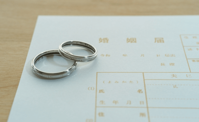 婚姻届の書き方マニュアル～おしゃれでかわいいデザイン婚姻届も合わせて紹介！