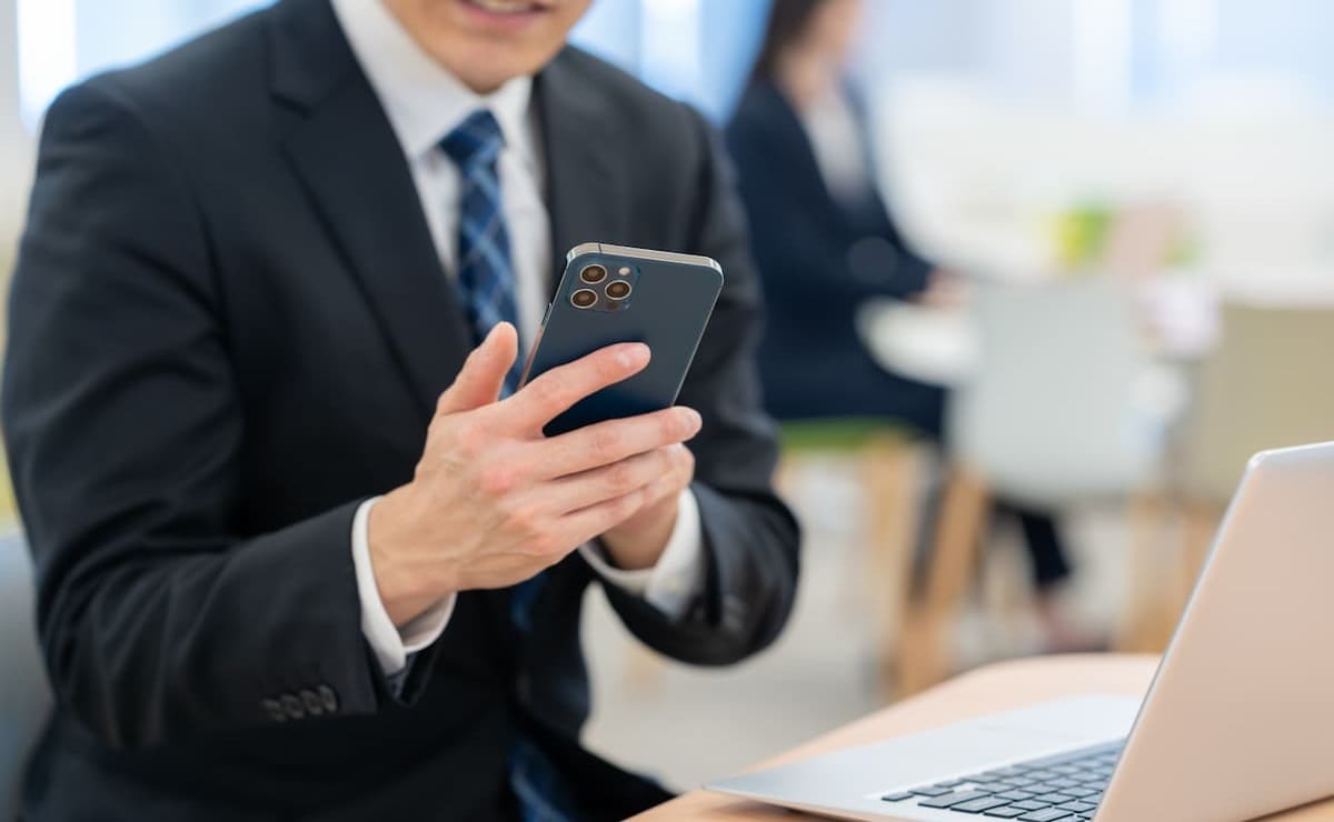 フリーアドレスの電話対応はどうする？ 代表電話の課題を解決する5つの方法