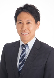 安田 亮