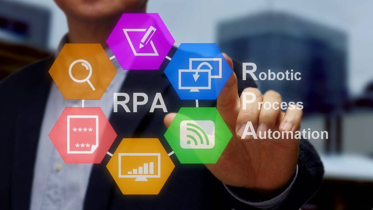 RPA導入の費用相場は？ RPAツール10選の費用を比較