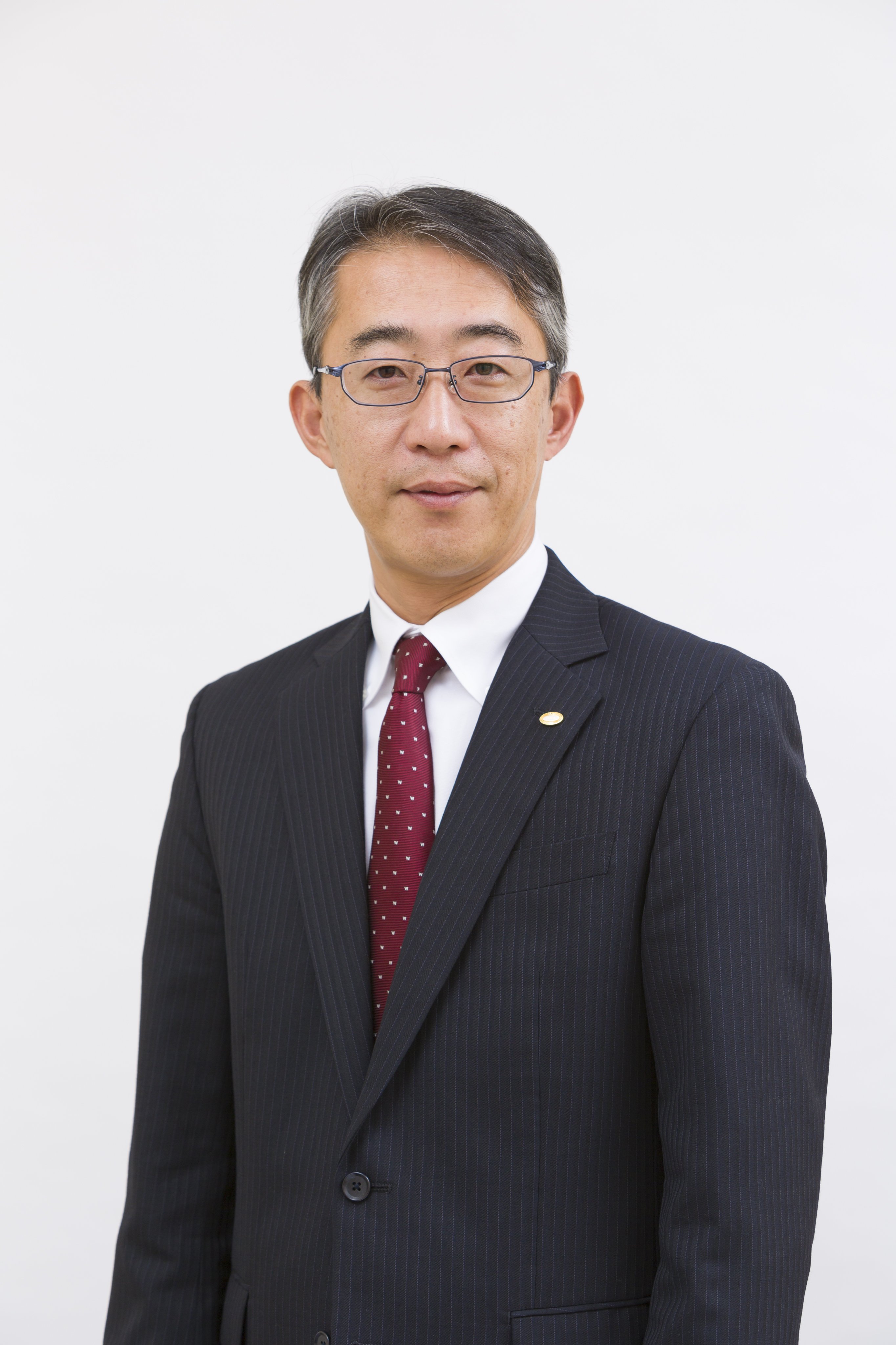 ロイヤルホールディングス株式会社　代表取締役会長 菊地 唯夫