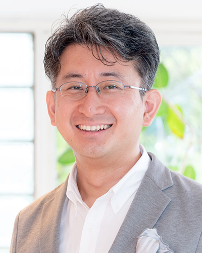 山田博之 氏