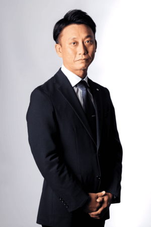 岑 健太郎
