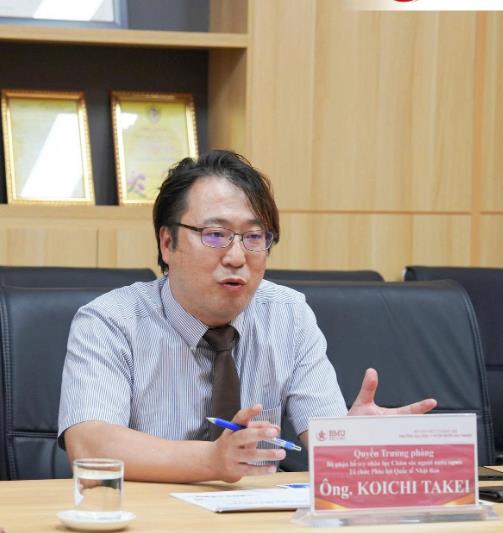 武井幸一　氏