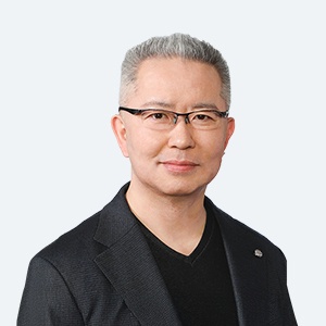 名和利男氏